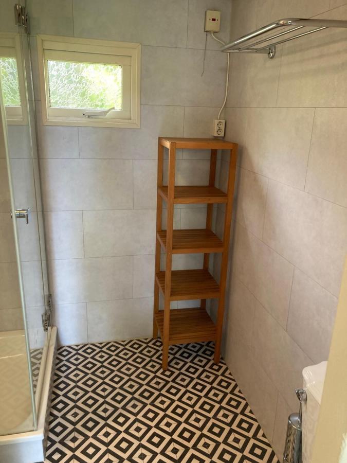 Chalet Wild Forest, Knus Chalet Op De Veluwe Met Gratis Parkeren Putten Kültér fotó