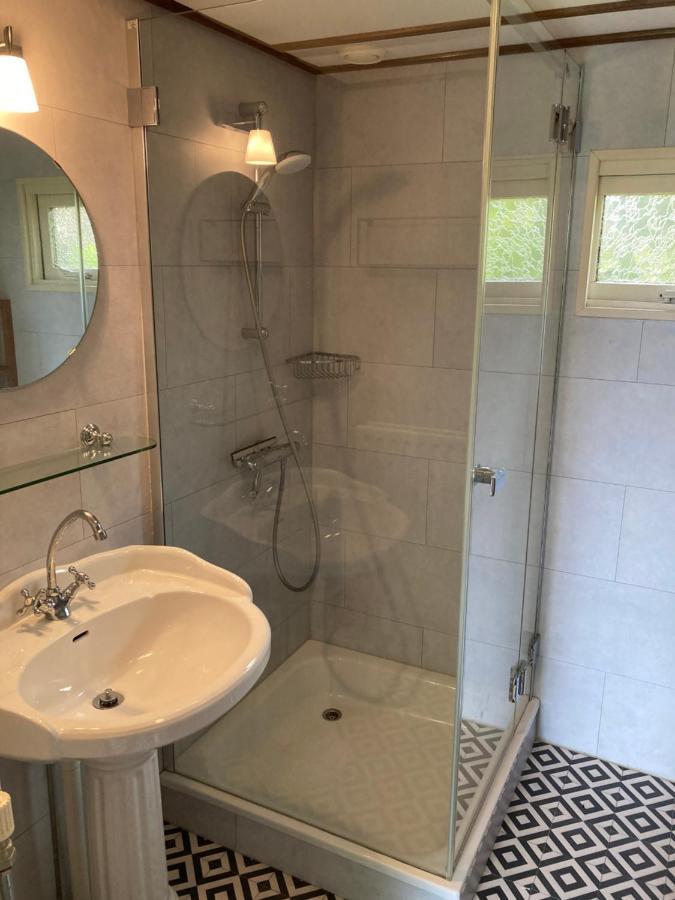 Chalet Wild Forest, Knus Chalet Op De Veluwe Met Gratis Parkeren Putten Kültér fotó